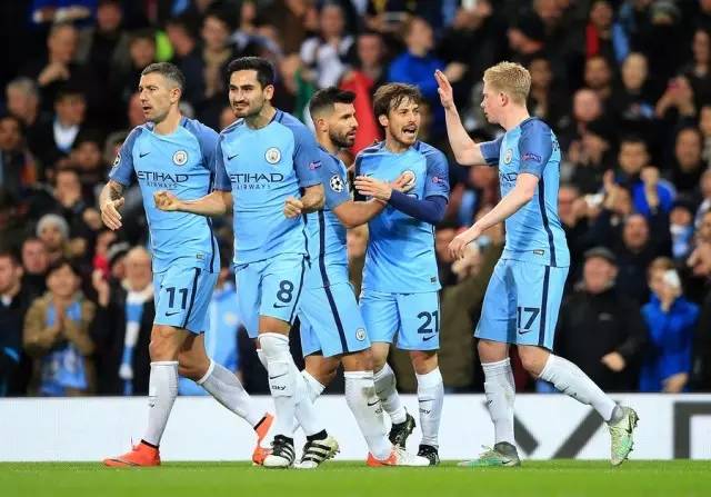 对球迷与俱 对球迷与俱